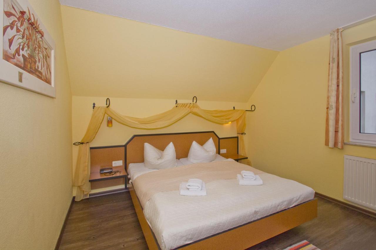 Strandnahe 2-Raum-Ferienwohnung Mit Balkon - Strandhaus Moenchgut Fewo 10 Lobbe Ngoại thất bức ảnh