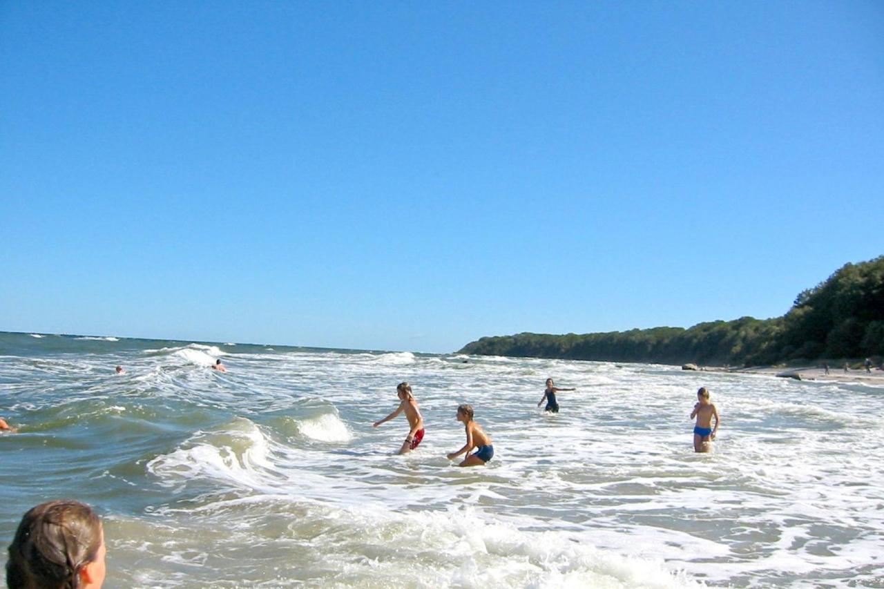 Strandnahe 2-Raum-Ferienwohnung Mit Balkon - Strandhaus Moenchgut Fewo 10 Lobbe Ngoại thất bức ảnh